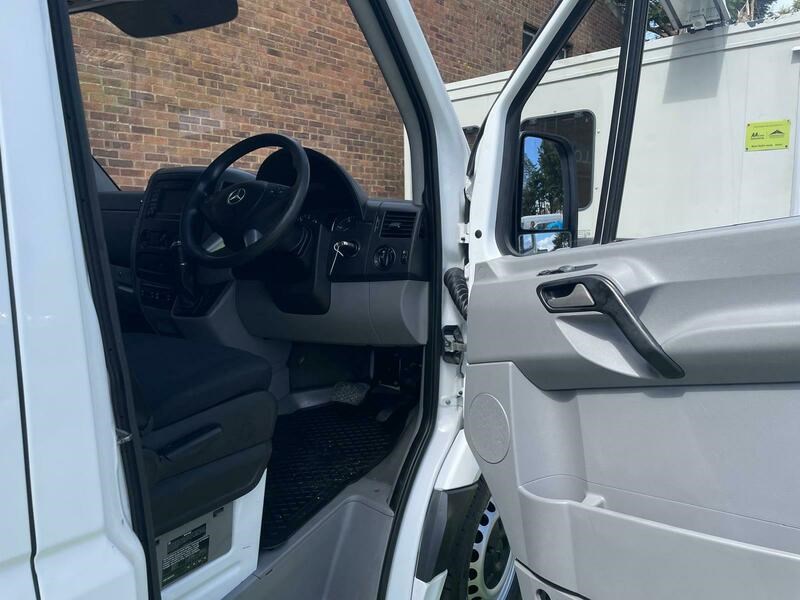 Mercedes-Benz Sprinter Listing Image