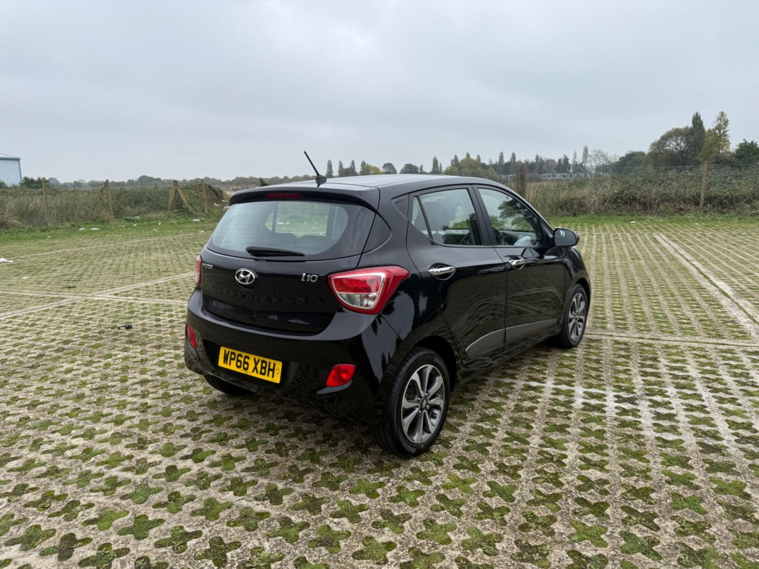 Hyundai i10 Listing Image