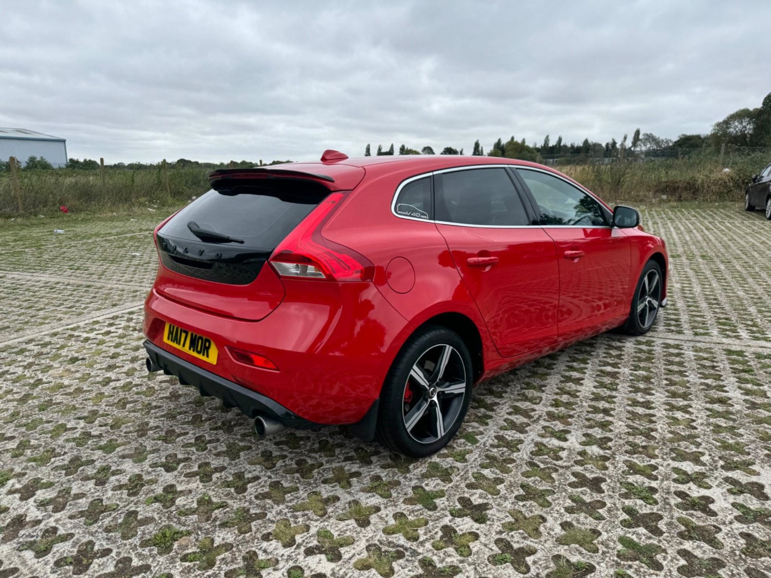 Volvo V40 Listing Image