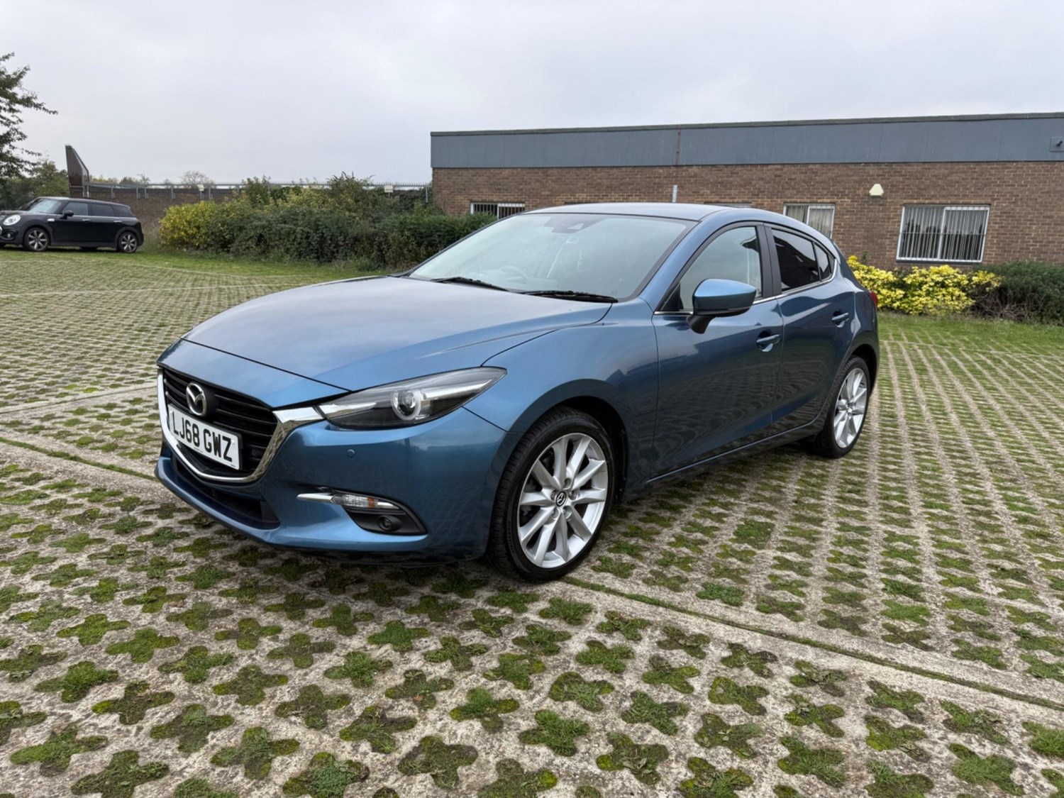 Mazda 3 Listing Image