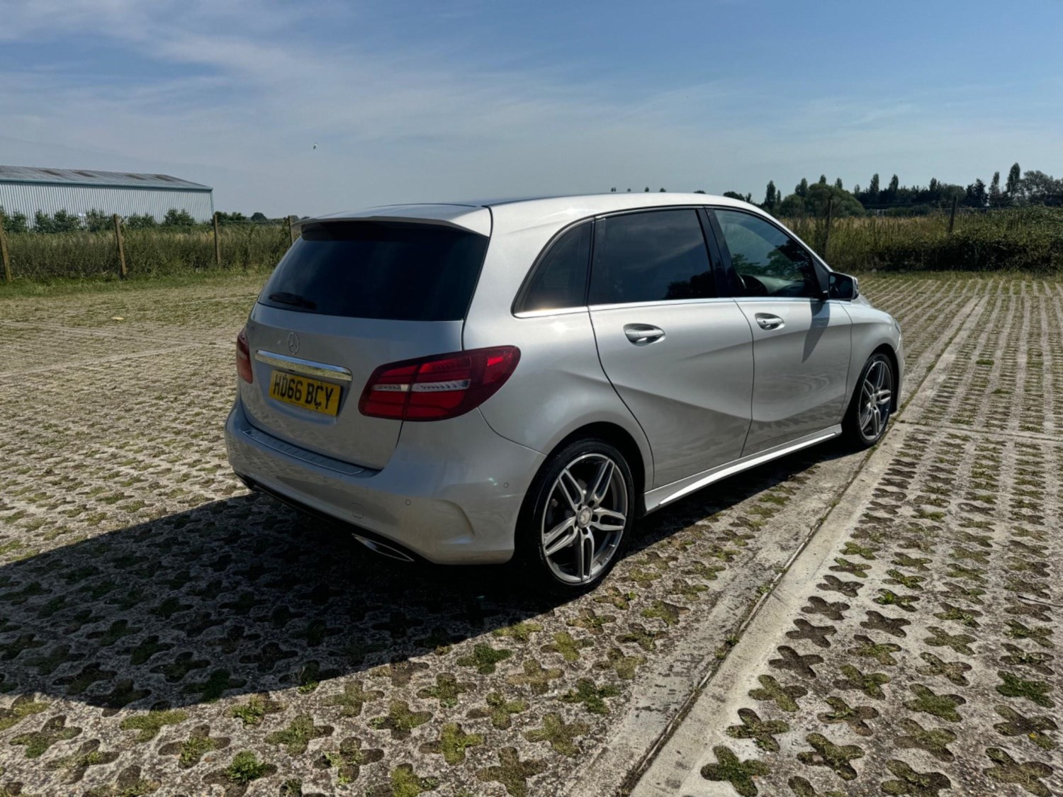 Mercedes-Benz B-Class Listing Image