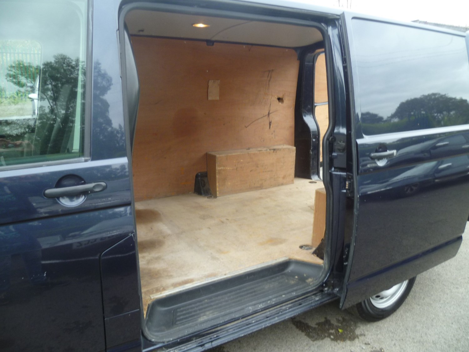 Volkswagen Transporter Listing Image