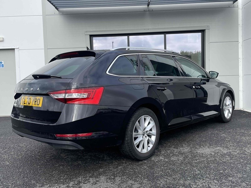 Skoda Superb Listing Image