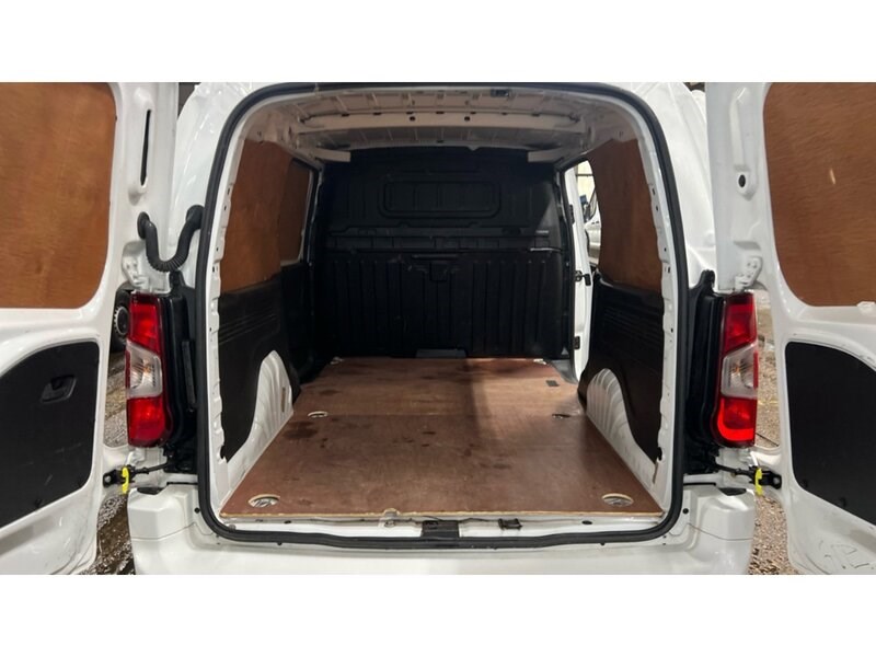 Vauxhall Combo Listing Image