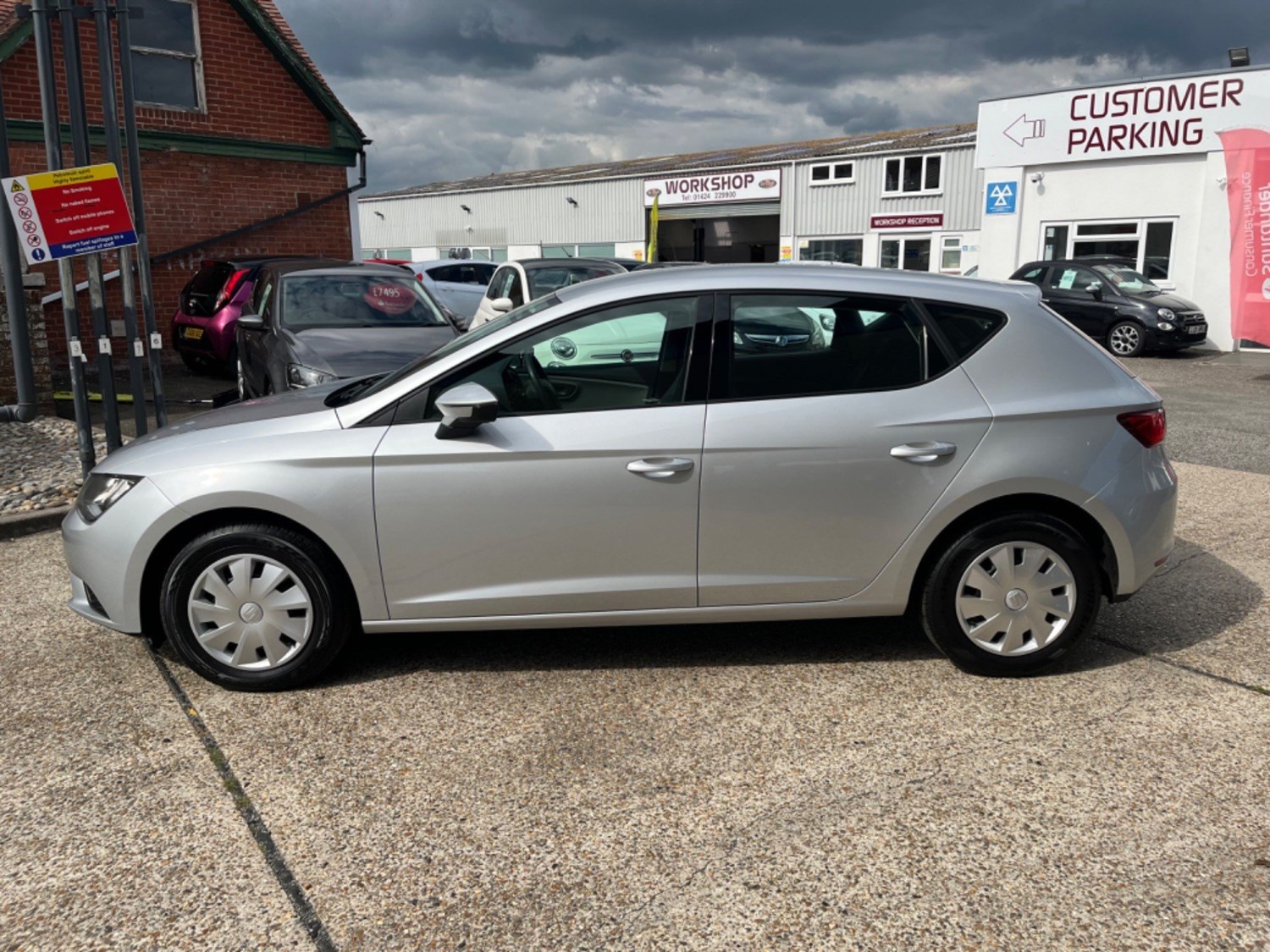 SEAT Leon Listing Image