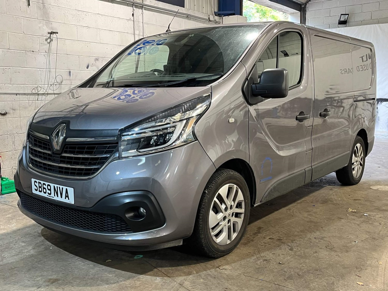 Renault Trafic Listing Image