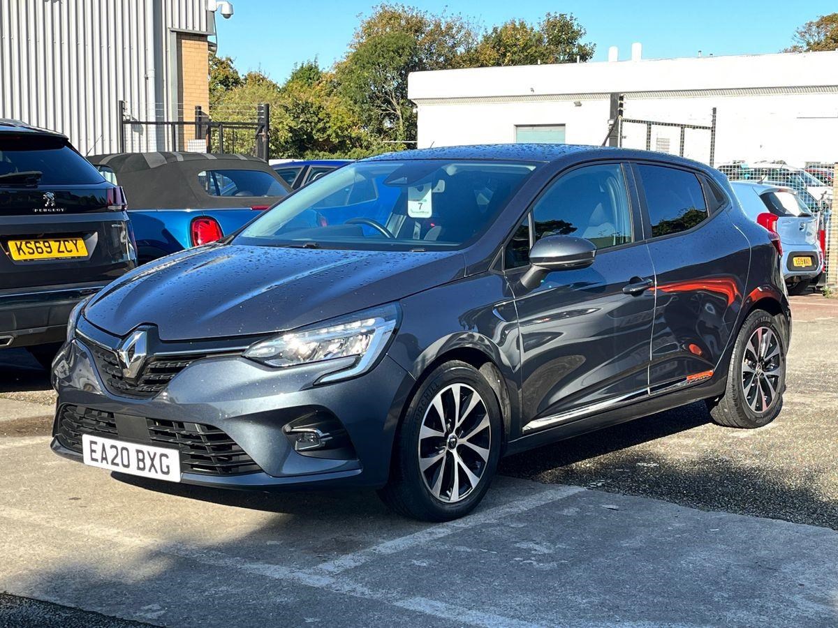 Renault Clio Listing Image