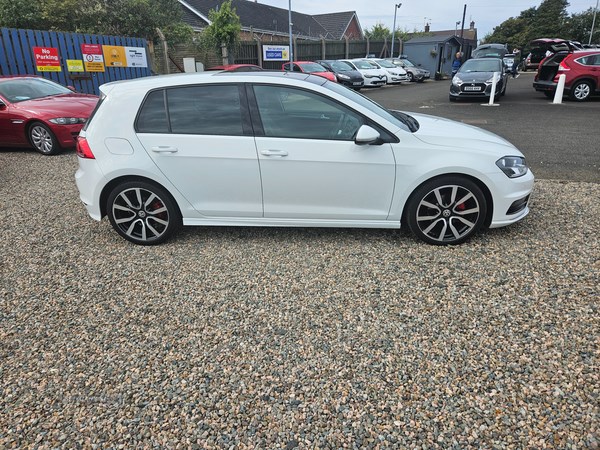 Volkswagen Golf Listing Image