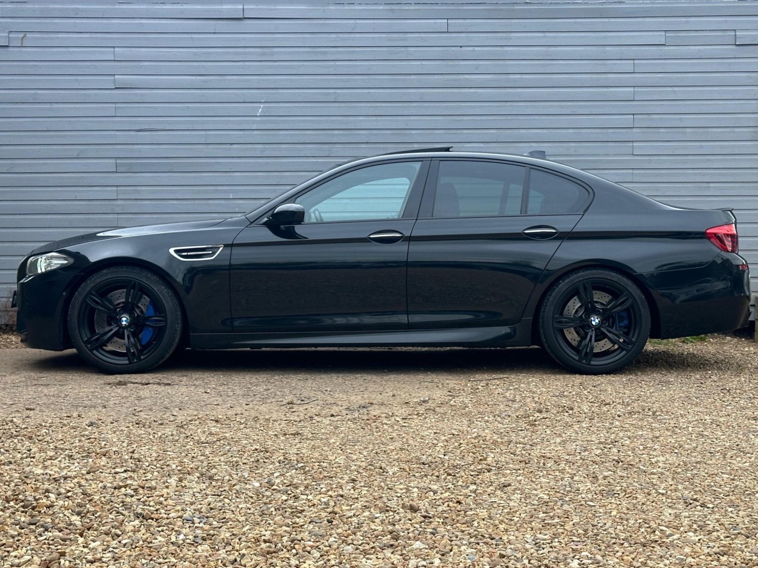 BMW M5 Listing Image