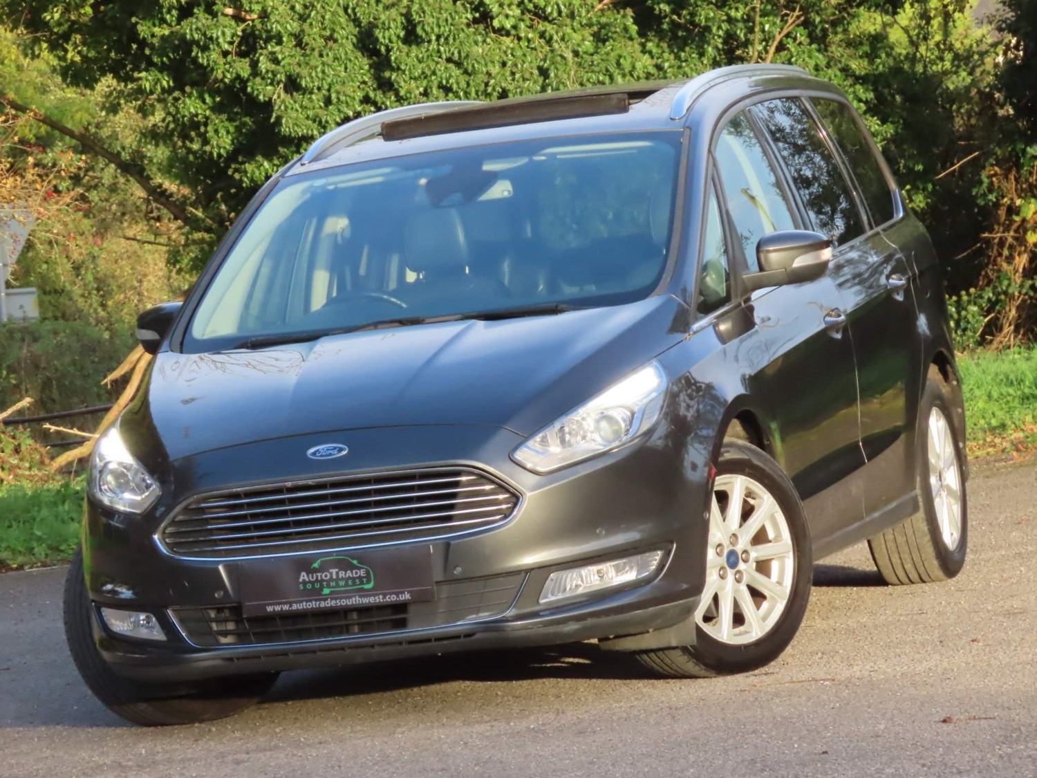 Ford Galaxy Listing Image