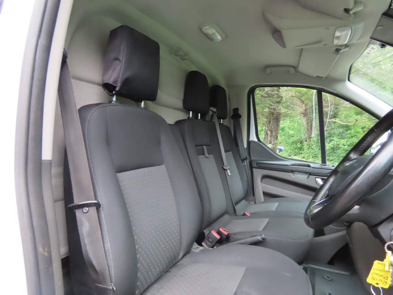 Ford Transit Custom Listing Image