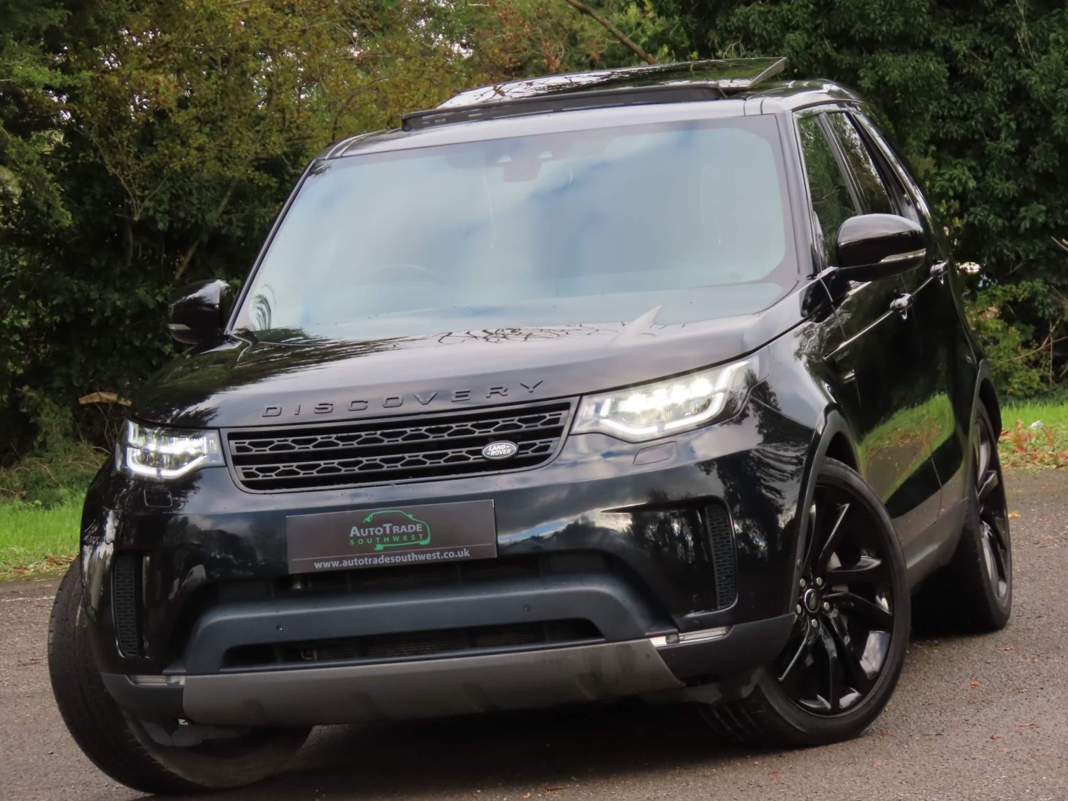 Land Rover Discovery Listing Image