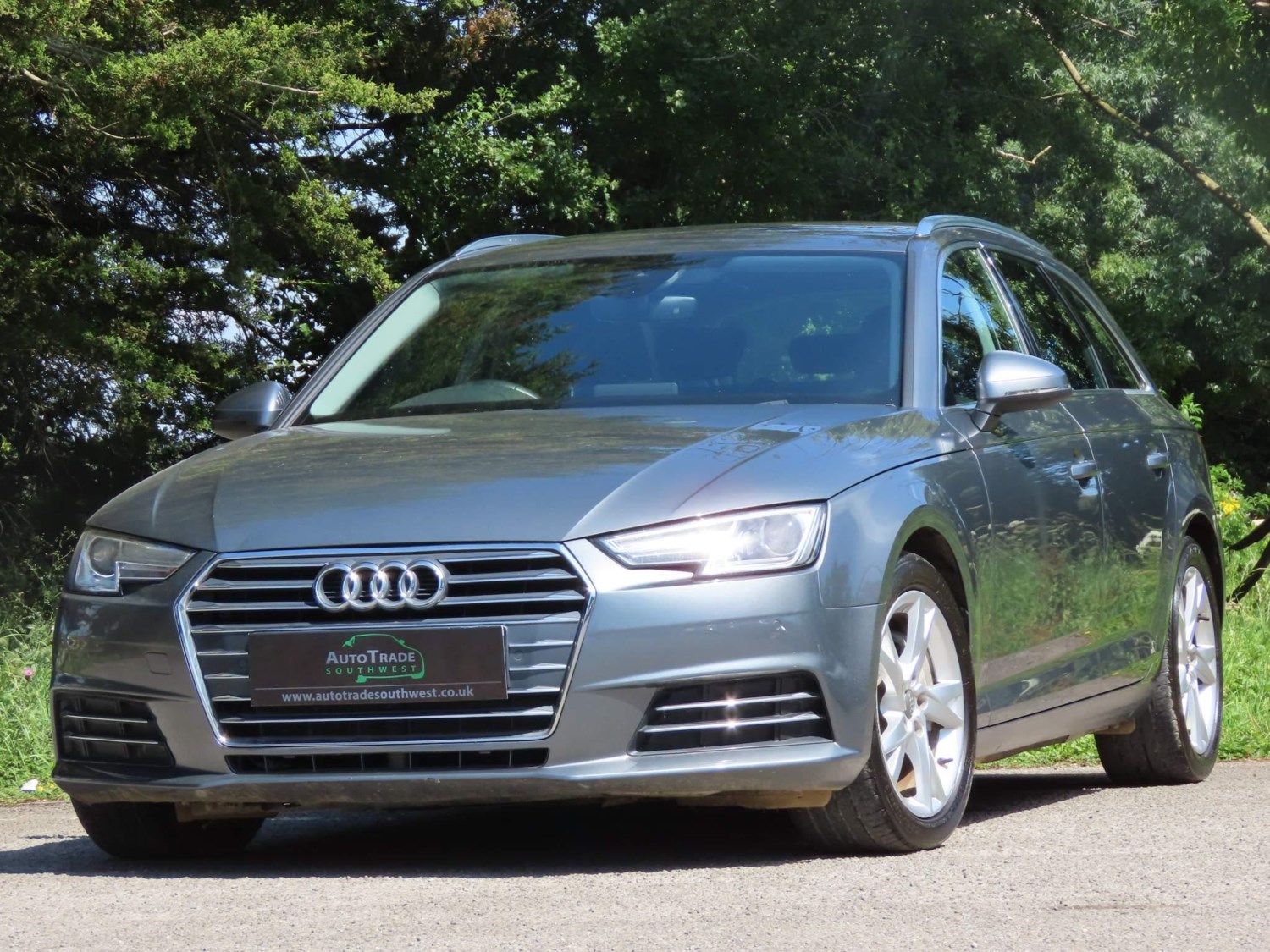 Audi A4 Avant Listing Image