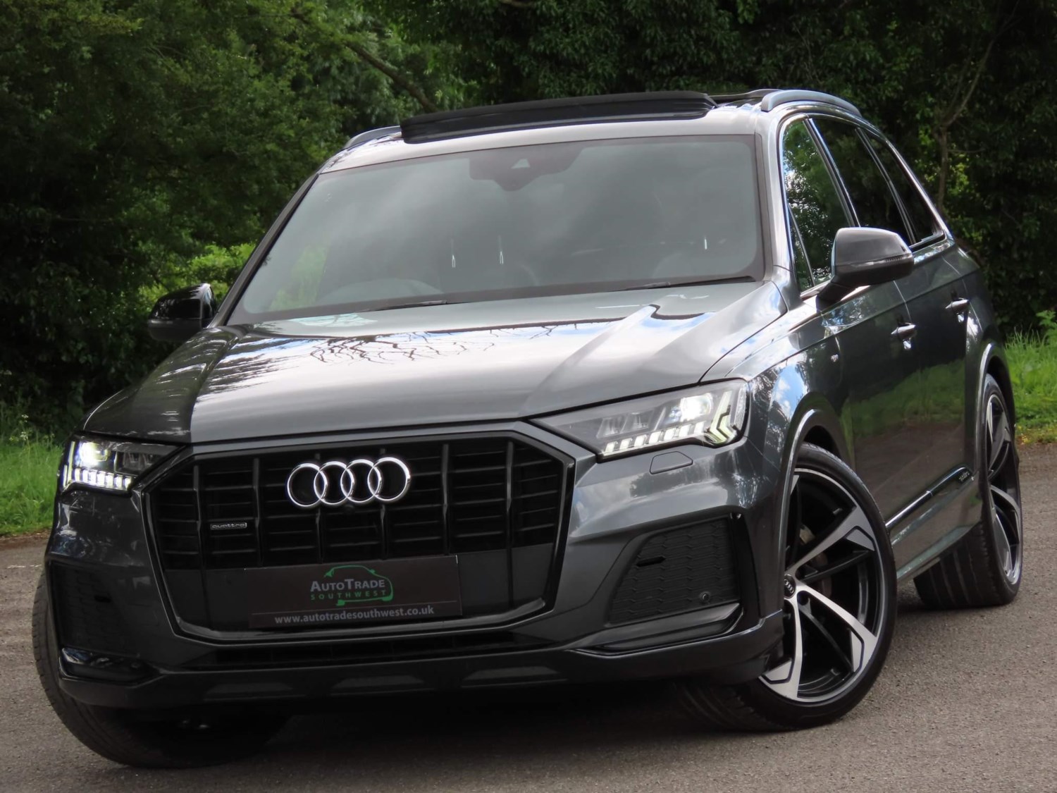 Audi Q7 Listing Image