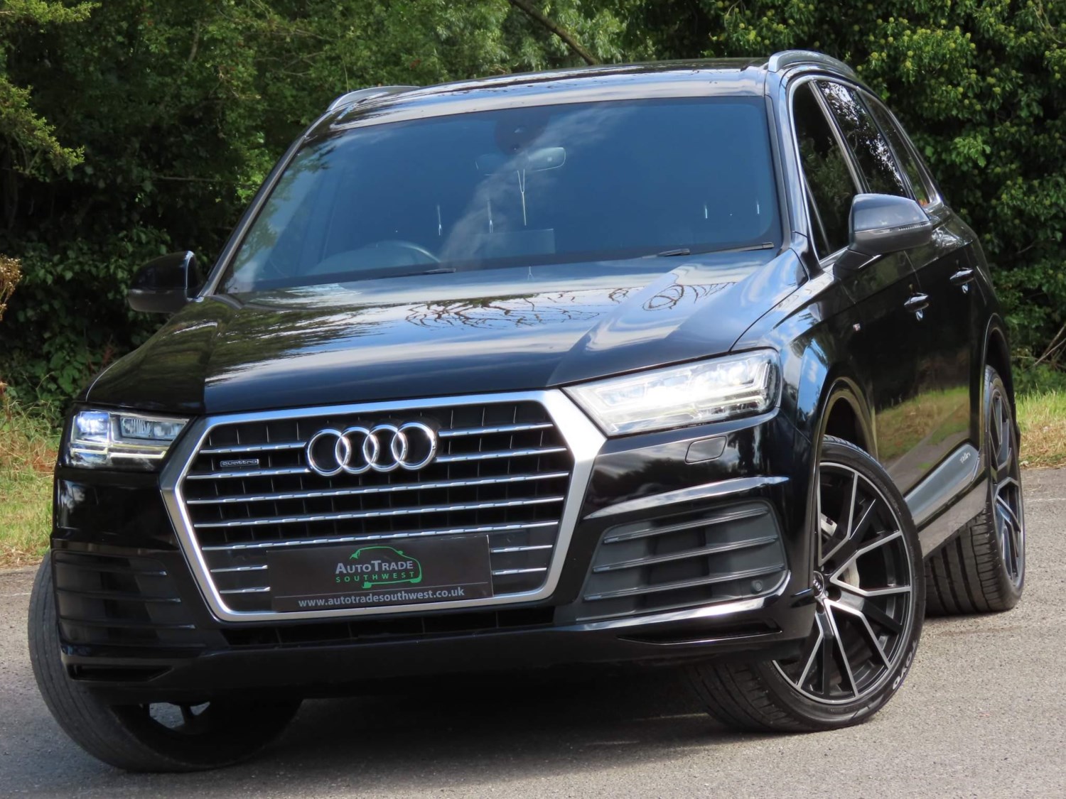 Audi Q7 Listing Image