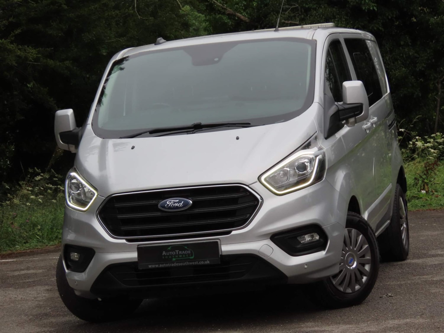 Ford Transit Custom Listing Image