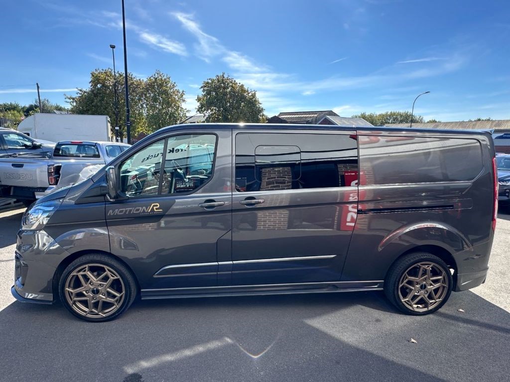 Ford Transit Custom Listing Image