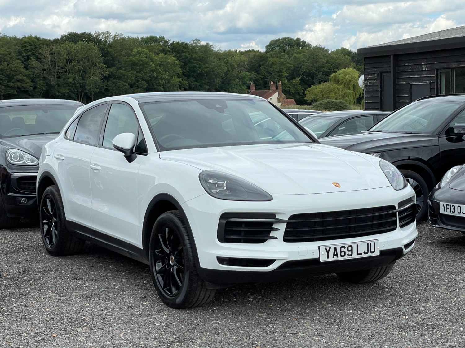 Porsche Cayenne Listing Image