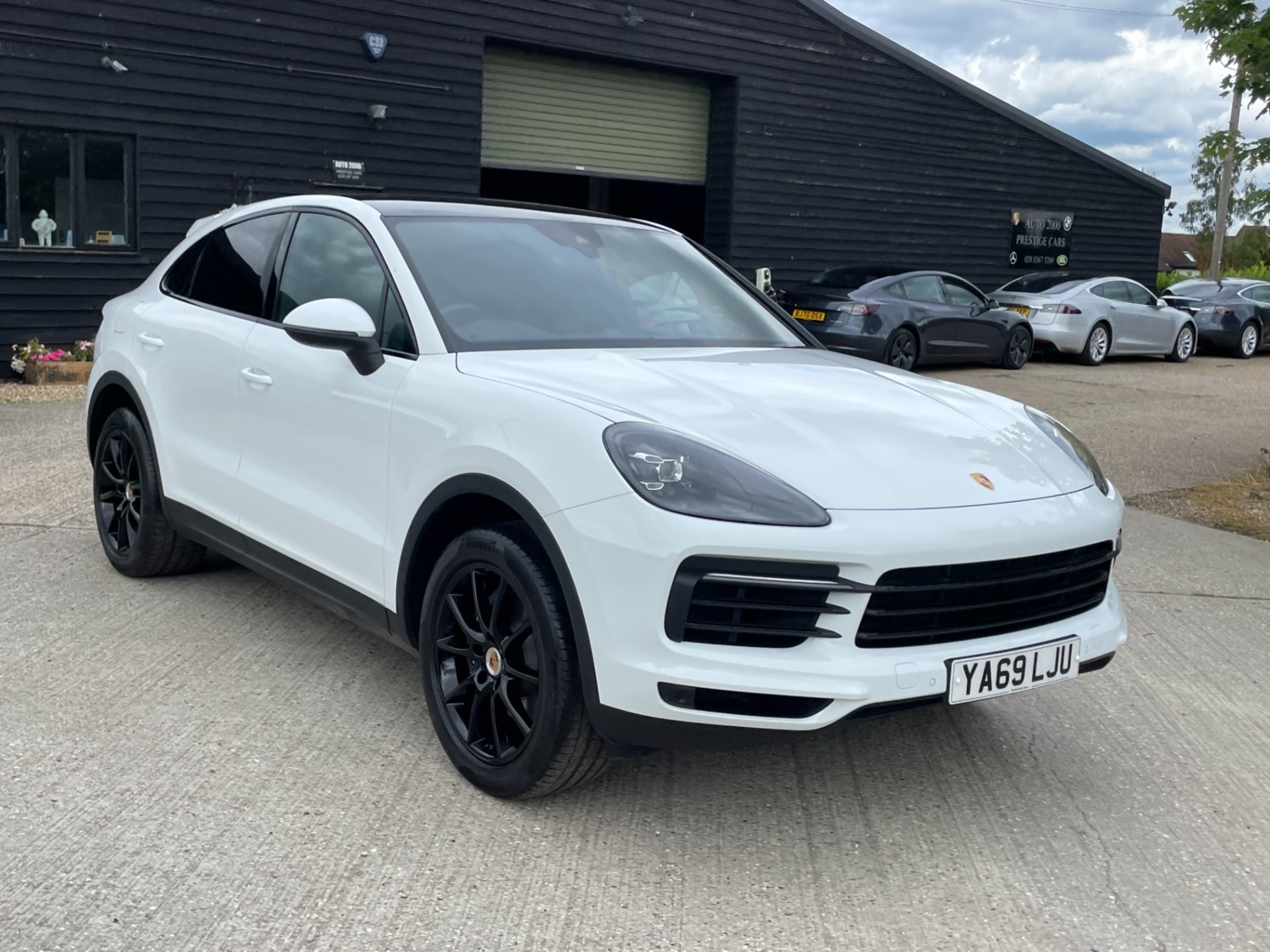 Porsche Cayenne Listing Image