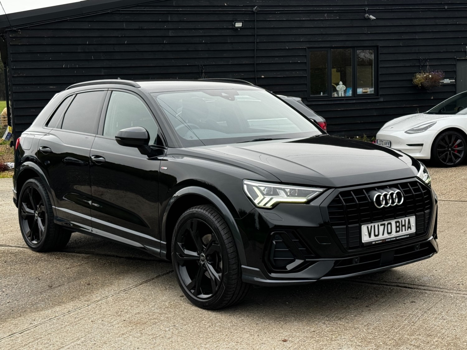 Audi Q3 Listing Image