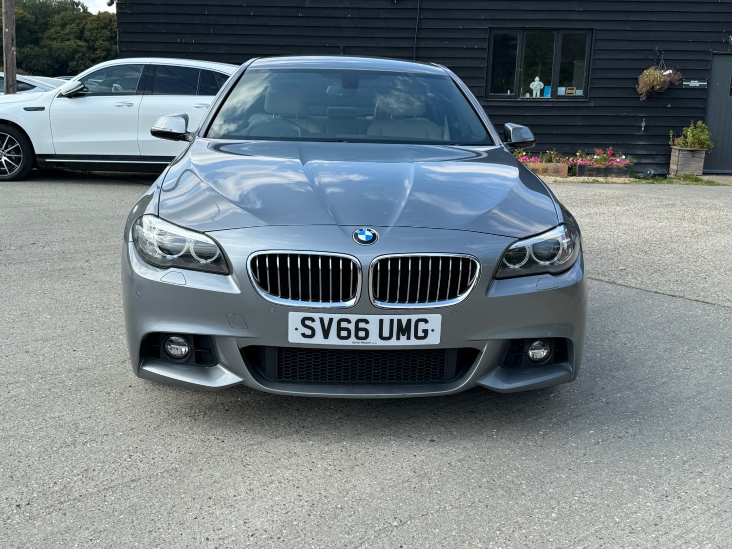 BMW 5 Series Listing Image