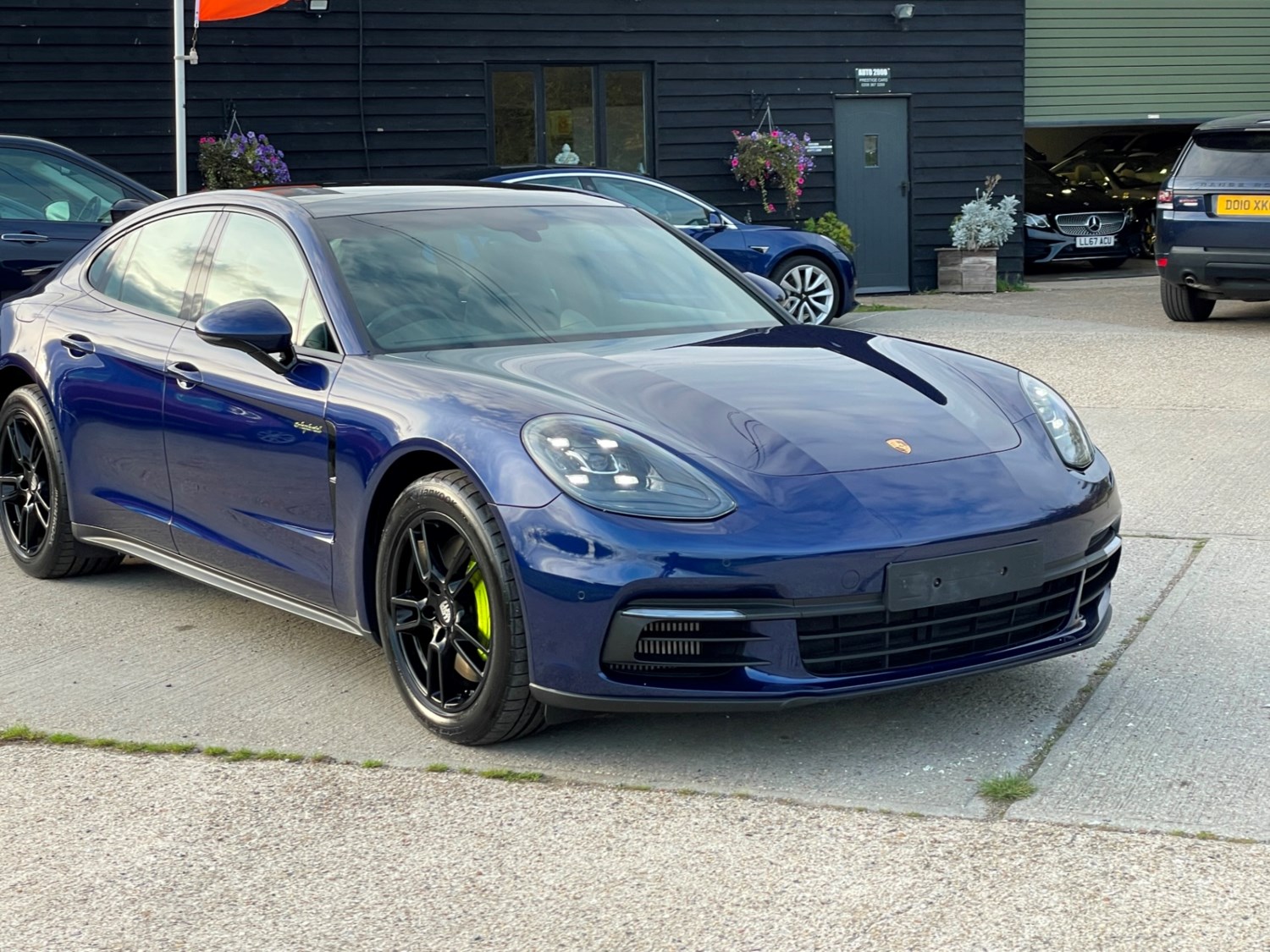 Porsche Panamera Listing Image