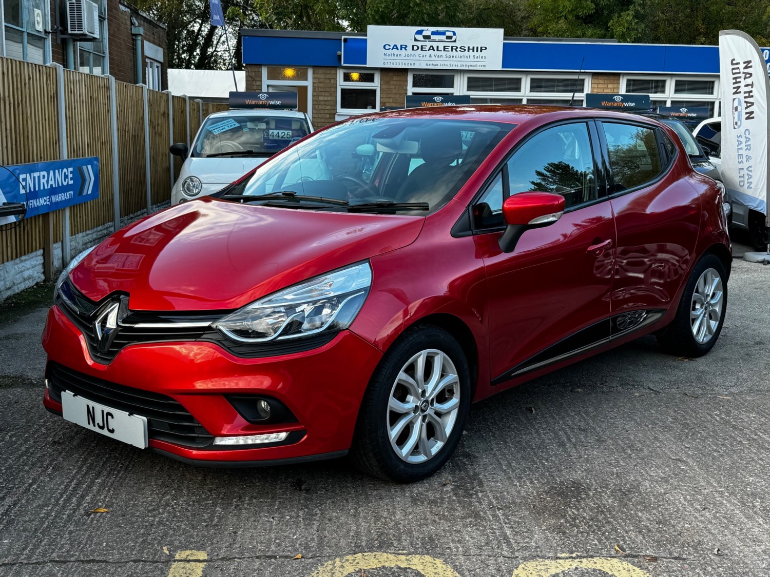 Renault Clio Listing Image