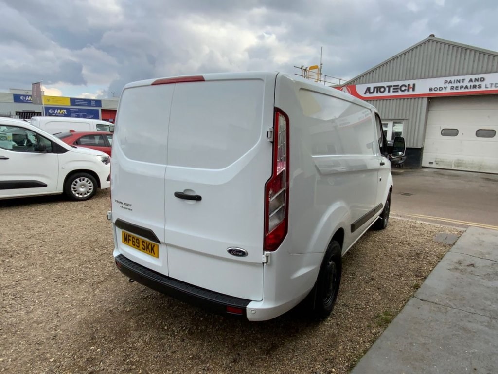 Ford Transit Custom Listing Image