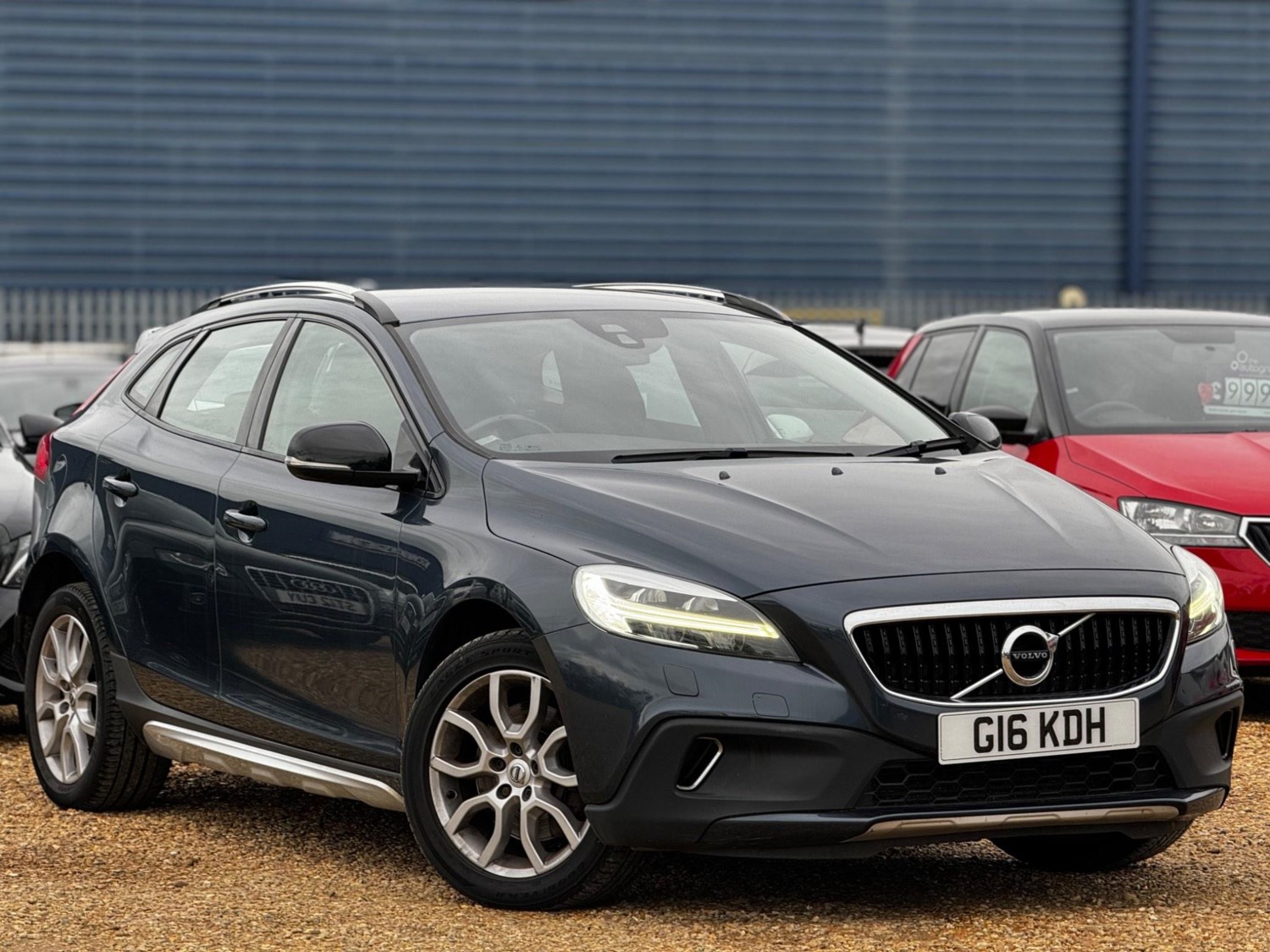 Volvo V40 Cross Country Listing Image