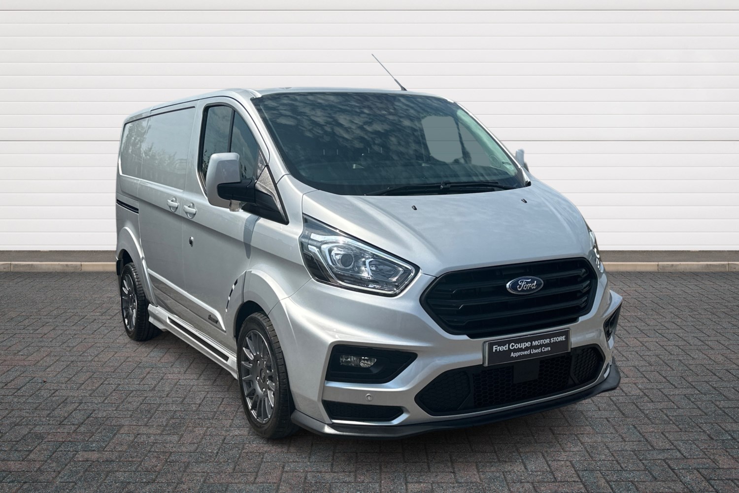 Ford Transit Custom Listing Image