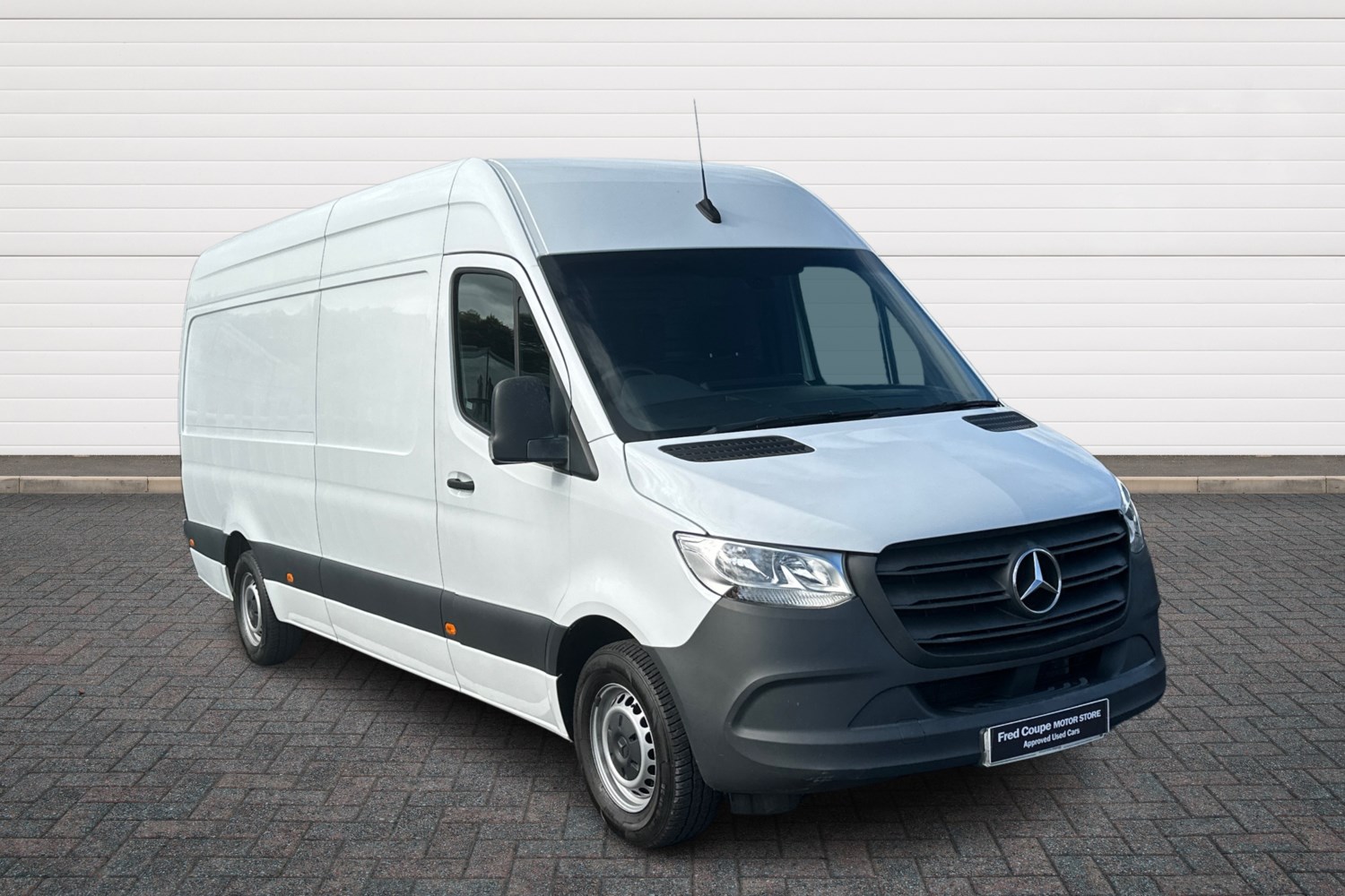 Mercedes-Benz Sprinter Listing Image