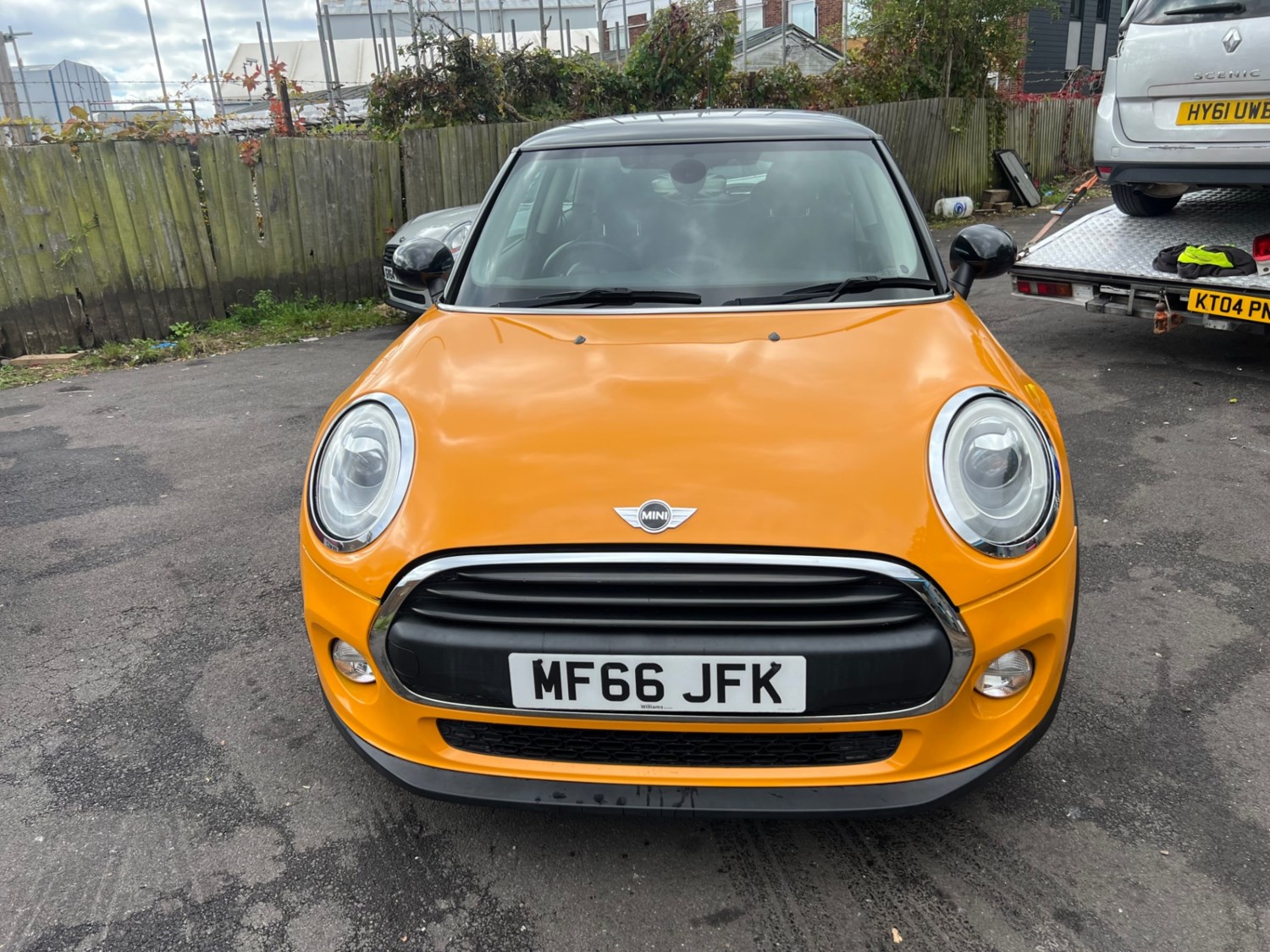 MINI Hatch Listing Image