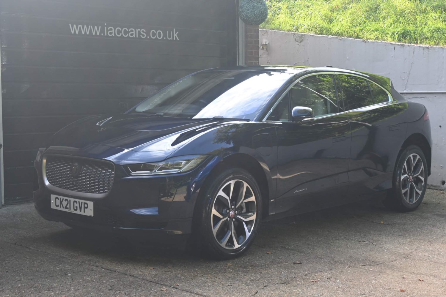 Jaguar I-PACE Listing Image