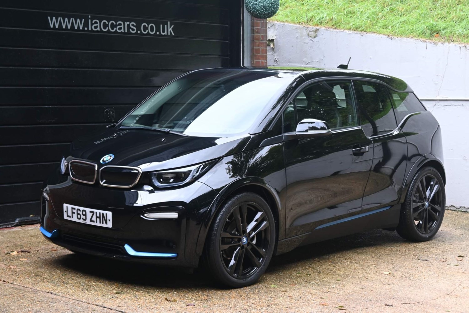 BMW i3 Listing Image