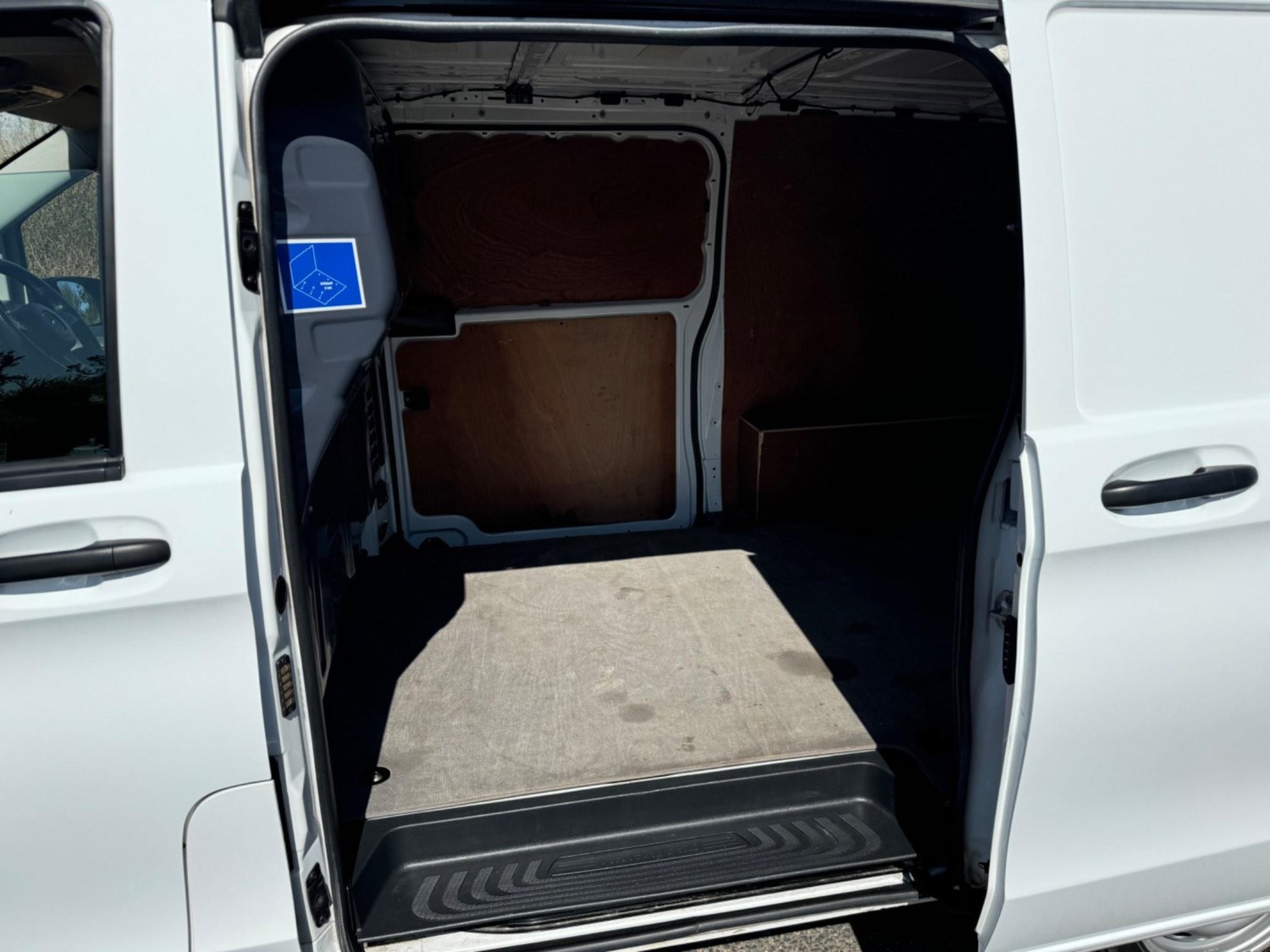 Mercedes-Benz Vito Listing Image