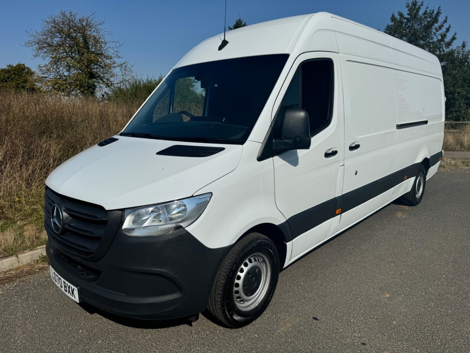 Mercedes-Benz Sprinter Listing Image