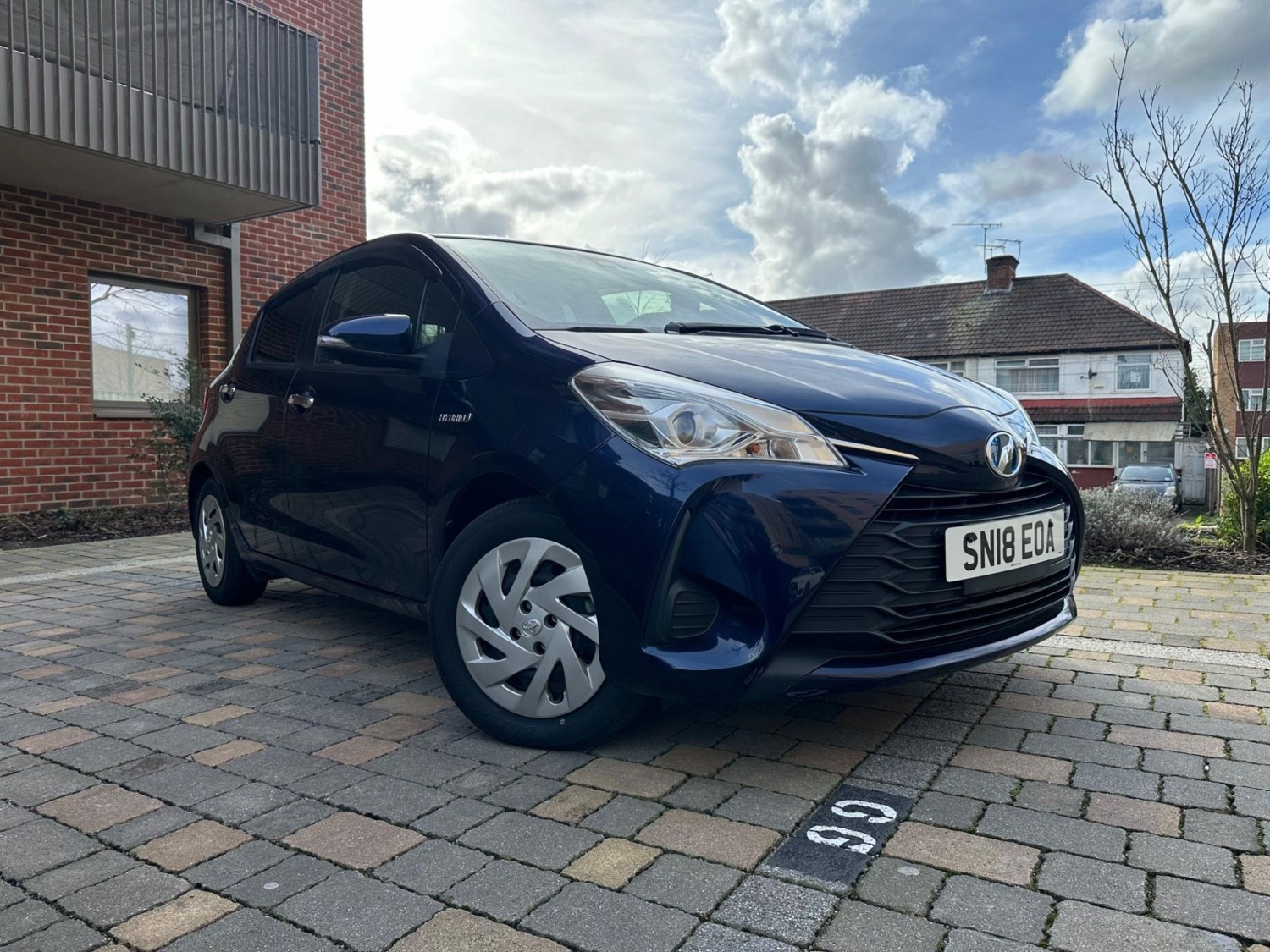 Toyota Yaris Listing Image