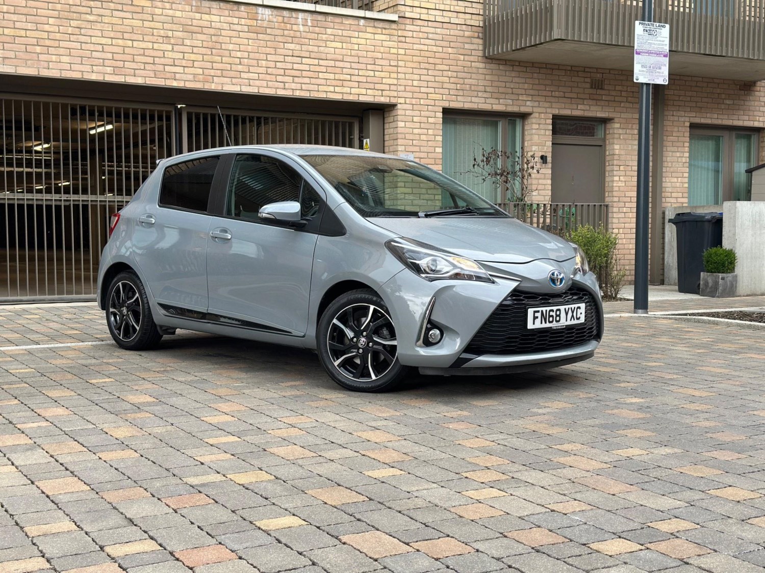 Toyota Yaris Listing Image