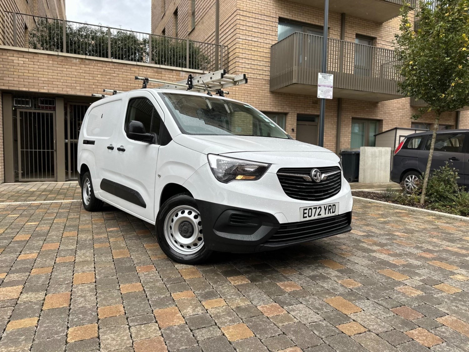 Vauxhall Combo Listing Image