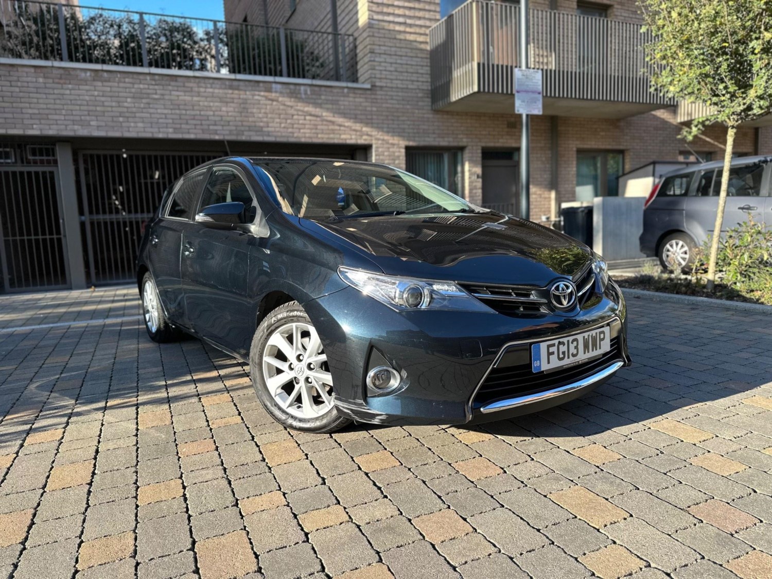 Toyota Auris Listing Image