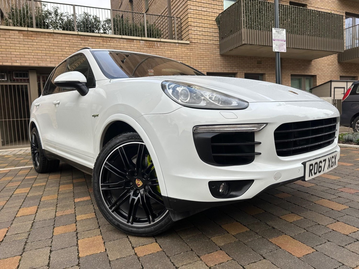 Porsche Cayenne Listing Image