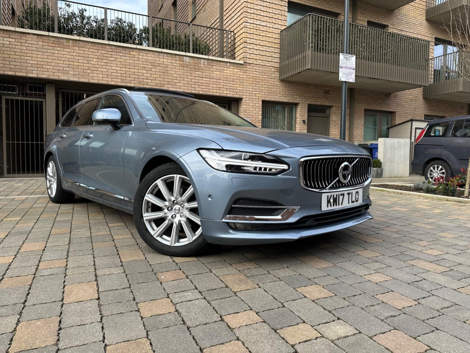 Volvo V90 Listing Image