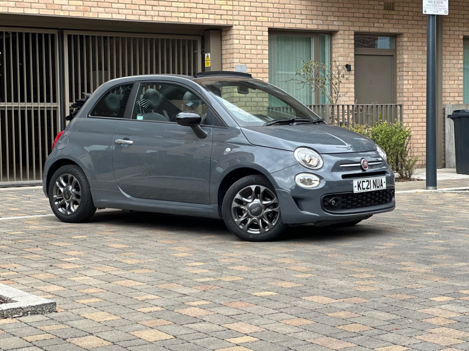 Fiat 500C Listing Image