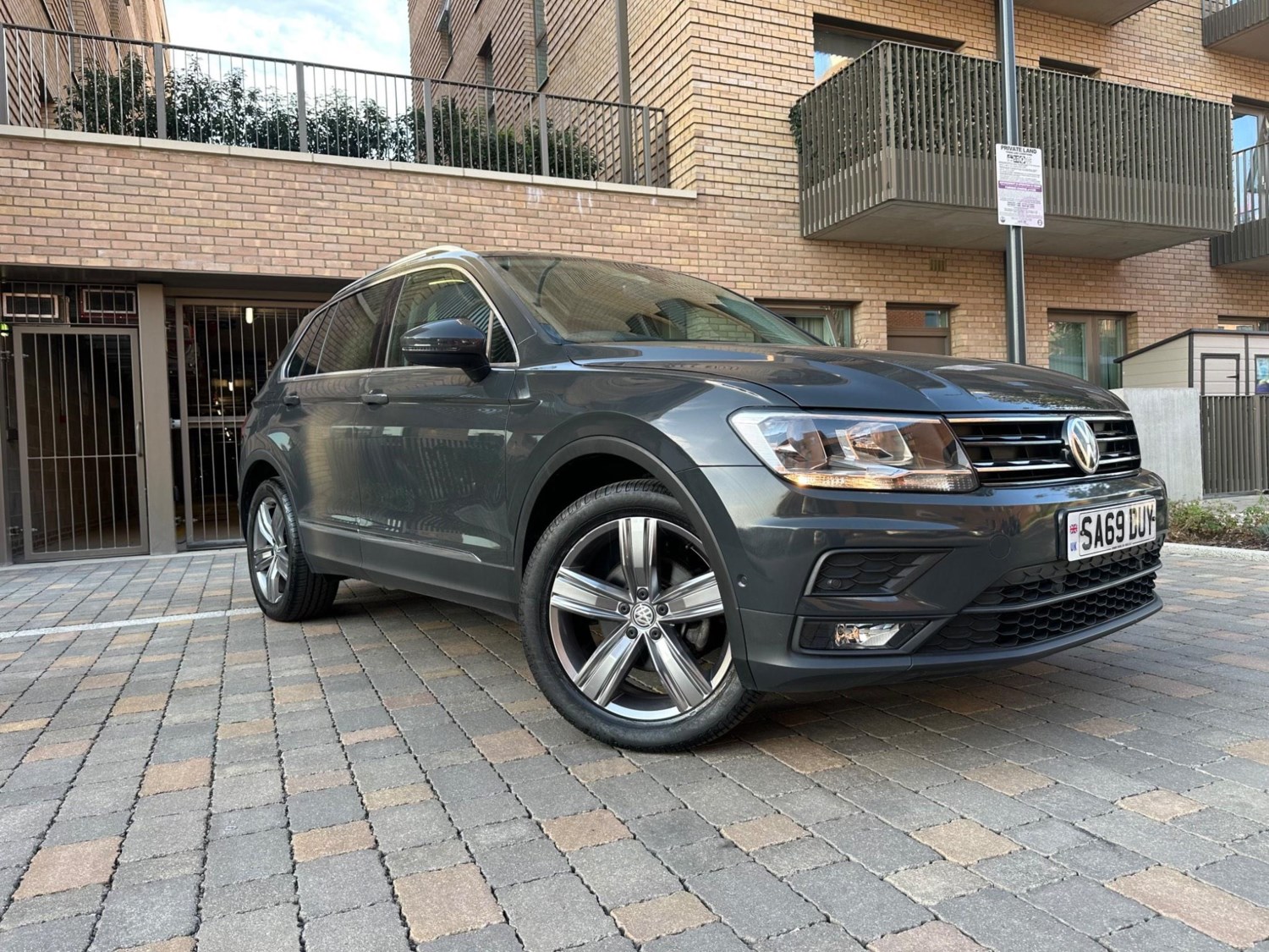 Volkswagen Tiguan Listing Image