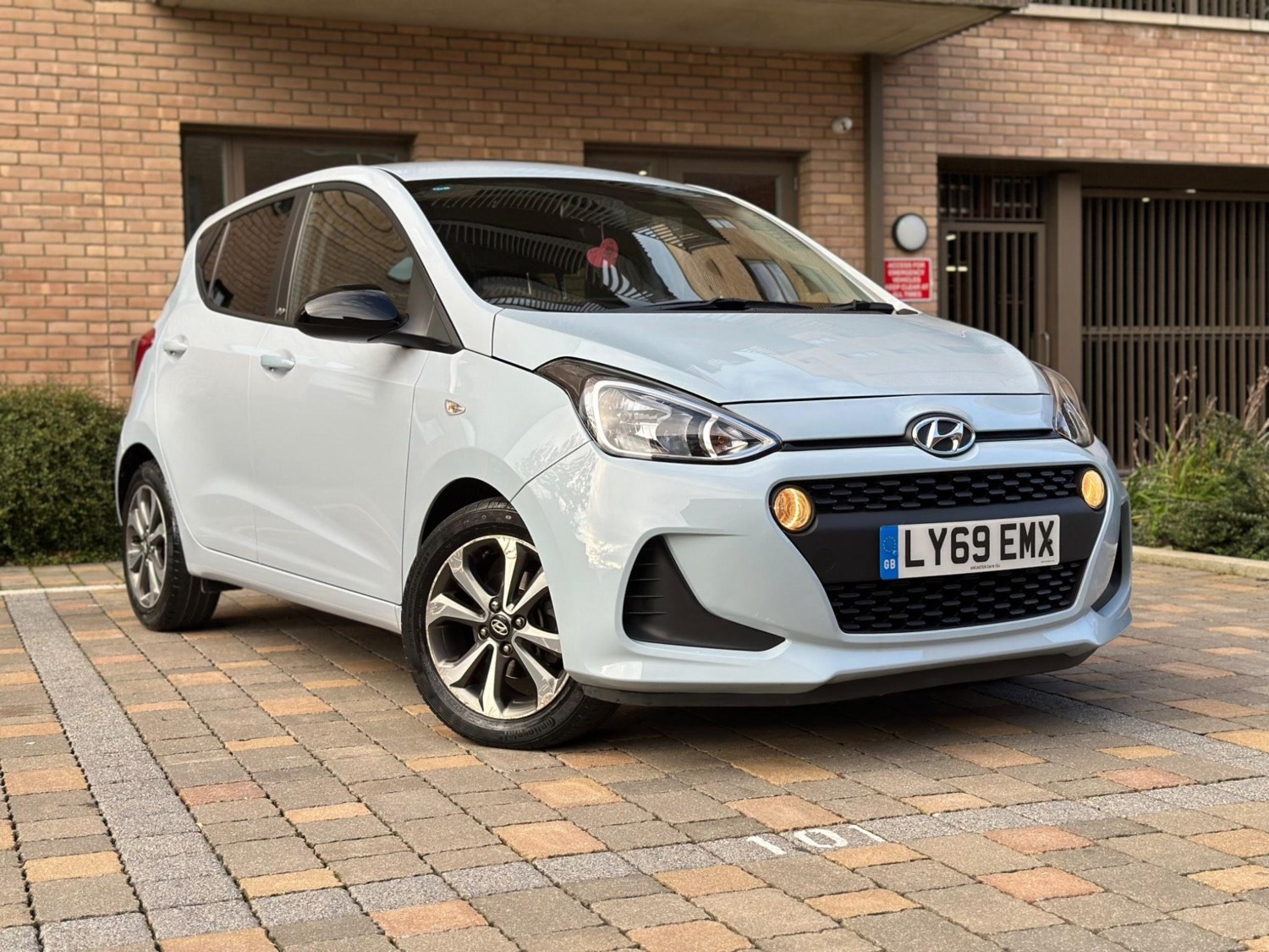 Hyundai i10 Listing Image