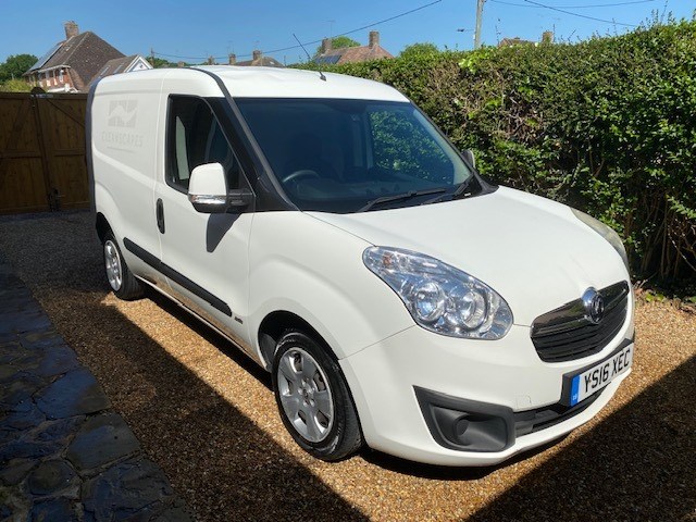 Vauxhall Combo Listing Image