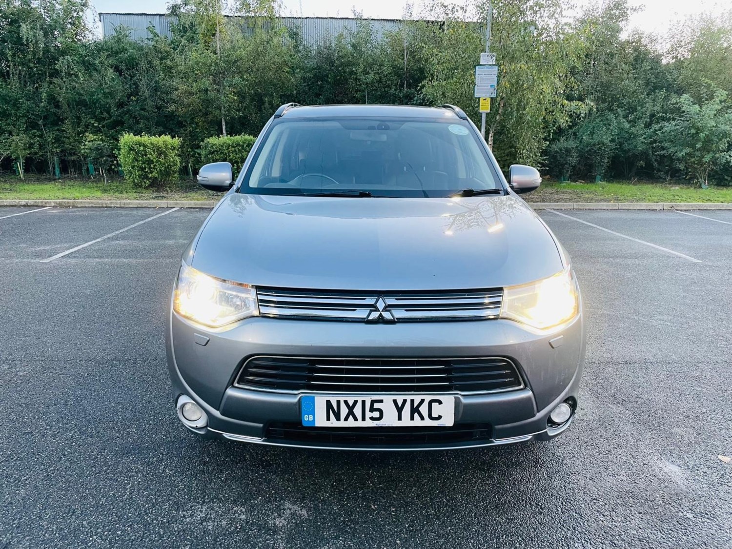 Mitsubishi Outlander Listing Image