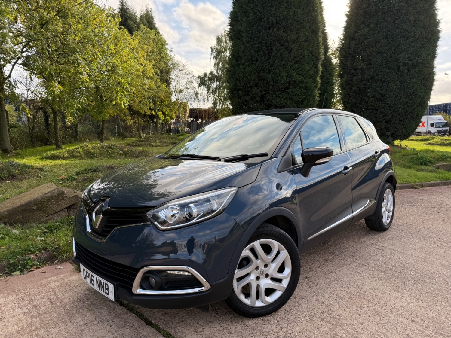 Renault Captur Listing Image