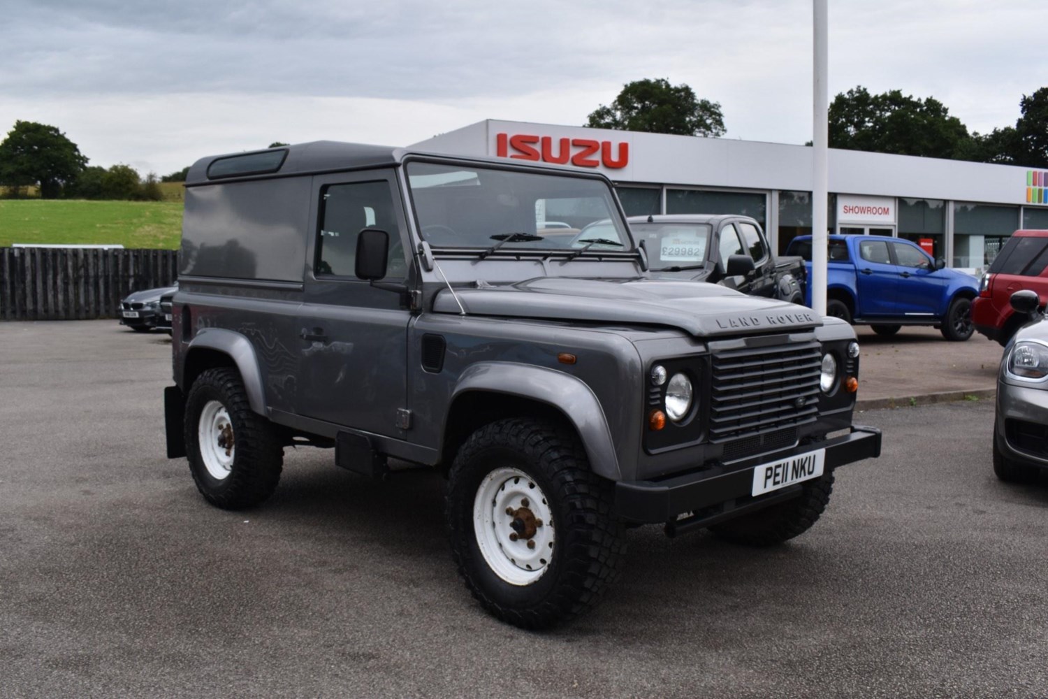 Land Rover Defender 90 Listing Image