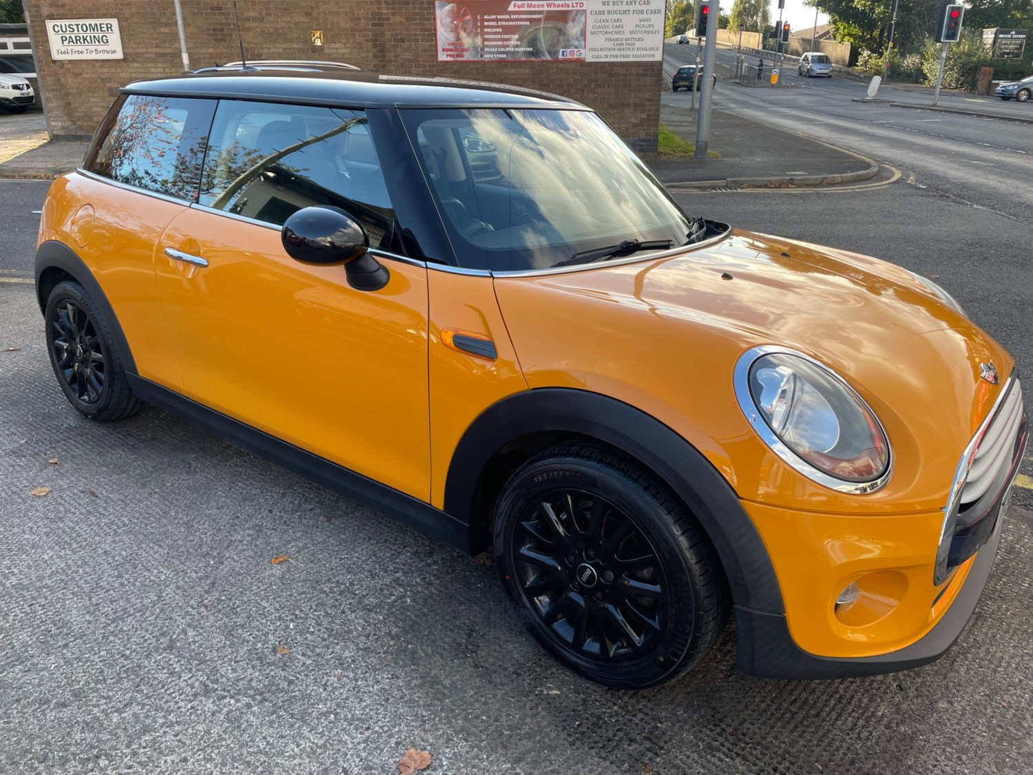 MINI Hatch Listing Image